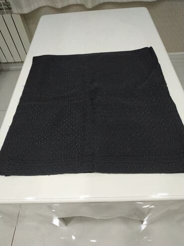 Qedimi gozel xirda naxisli parca Tezedir Olcu uzunu 4 metr Eni 90