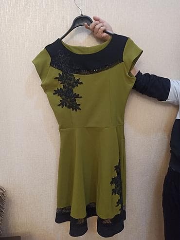 Qadin geyimi razmer 40 ama s-m geyinenlerede olar