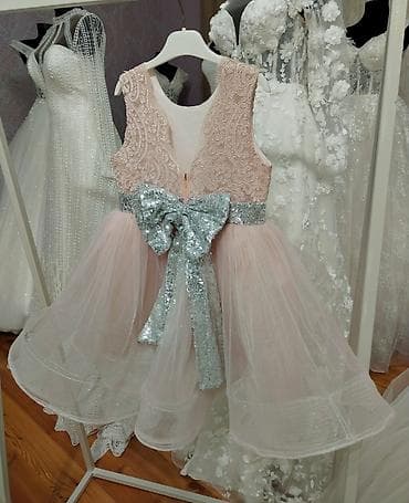 usaq ayaqqabı: Uşaqlar üçün kirayə geyimlər — 4