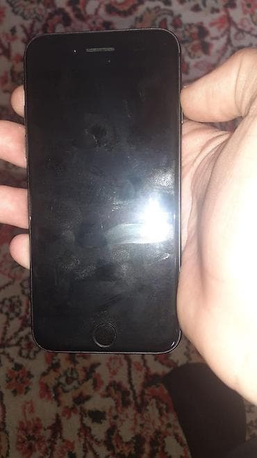 IPhone 8, Qara, Barmaq izi