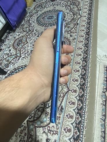 samsung 10 plus: Salam telefonun ekranı sınığdı başqa hec bir prablem yoxdu coxdandı — 5