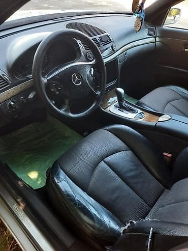 Mercedes-Benz E‑Class (W211)