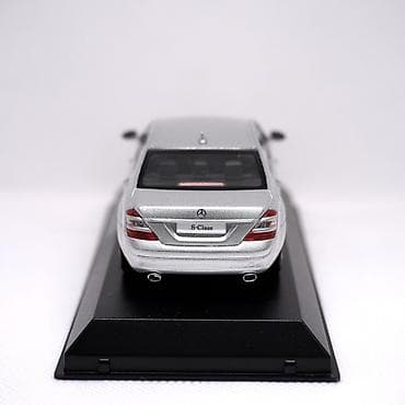 gumuşdur: Mercedes-Benz S600L Modeli • İstehsalçı - Kyosho • Ölçü: 1:43 • — 5
