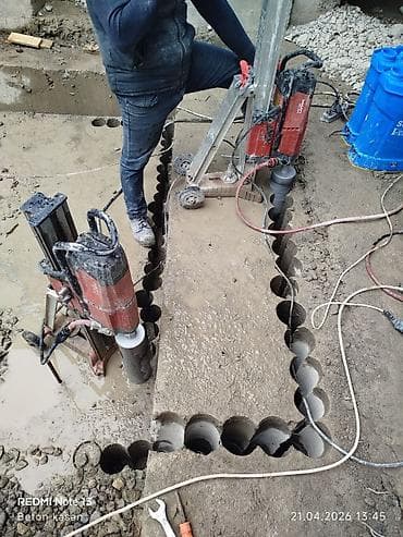 yasil dirnaq bezekleri: #betonisleri #beton #betonkesme #betonkəsimi #betonkesim #betondesme — 8
