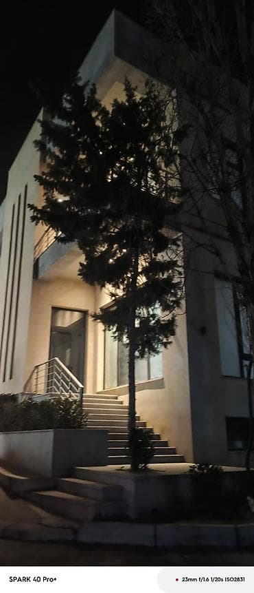 yevlax makler: Salam abyekt 3 mərtəbə hər mertebede tualet hamam var otaqlara bölünüb — 1