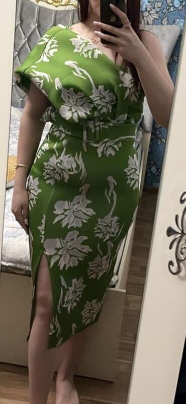 atlas köynəklər: Ziyafət donu, Maksi, M — 1