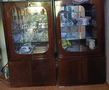 Mebel 2deneli .Normal Veziyyetde birdene mebelin bir terefinin Güzgüsü