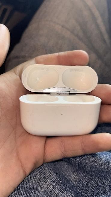 Apple AirPods Pro (MagSafe Charging Case) qulaqlıq qutusu Məhsul — 2