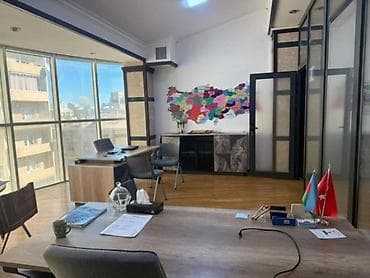 Kommersiya daşınmaz əmlakı: İcarəyə verilir 1 otaqlı ofis 40 m², Elmlər Akademiyası m. Daha 11 — 2