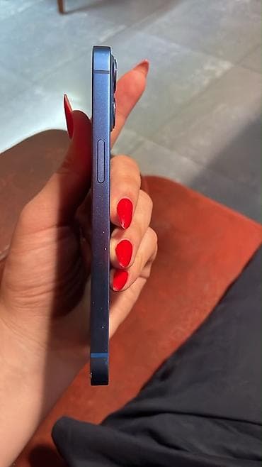 alfonlar: IPhone 13, Mavi — 4