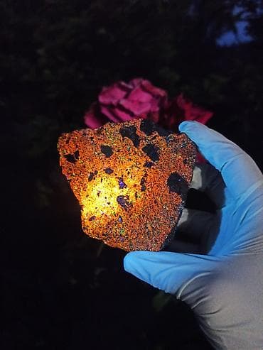 UV Floresan Nadir Kolleksiya Mineral 💎 Satılır Həm Brilyant qədər — 1