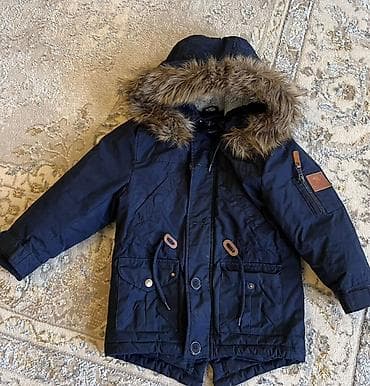 Uşaq üçün qış parkası – tünd lacivərt rəngdə - Qalın, isti material;