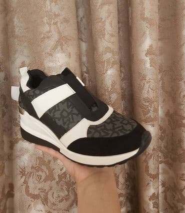 fitnes üçün qadın krosovkaları: Ölçü: 38, Yeni — 1