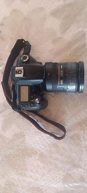 Nikon D90 DSLR fotoaparat dəsti - Korpus: Nikon D90 (üst LCD ekran