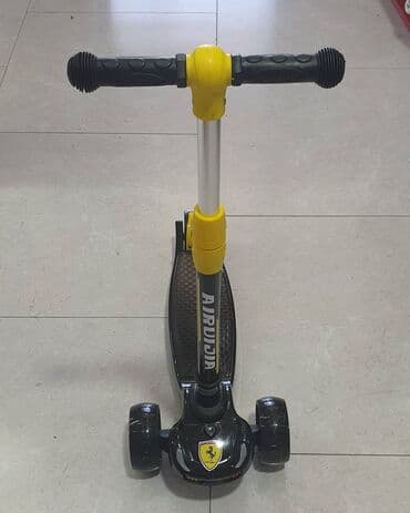 Samakat Ferrari 🛴 3-7 yaş👼 Ölkə daxili pulsuz çatdırılma📦 Musiqi 🎶 Led