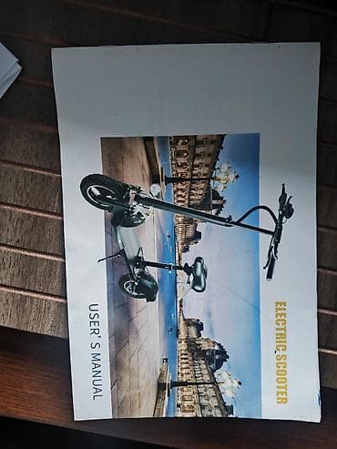 Elektrik skuter – qara/qırmızı dizayn, güclü şəhər və off-road yürüşü