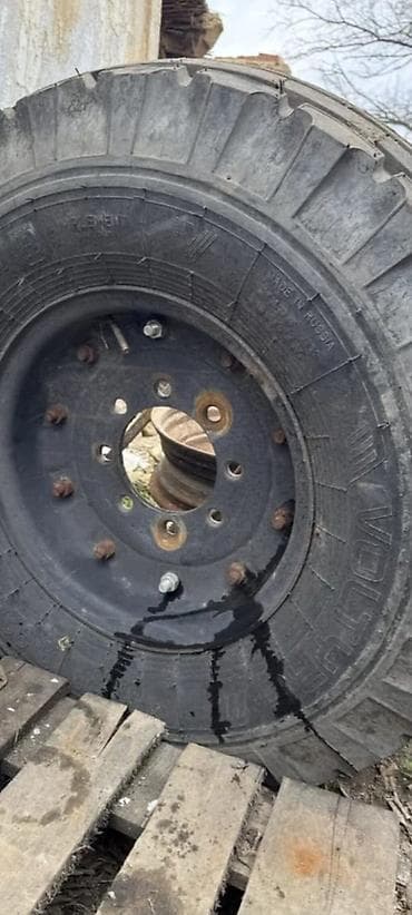 te 25 traktor: 8 dene 8 şpilkadu disk qarsıq biri 70 manata — 1