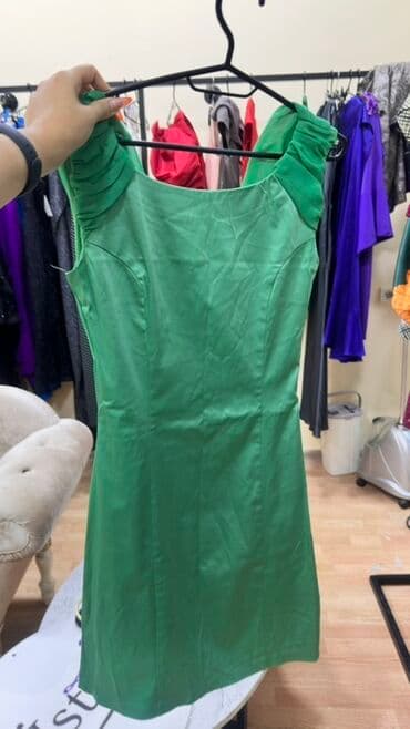 atlas donlar: Qadın geyimləri – şık donlar kolleksiyası - Yaşıl atlas effektli maxi — 5