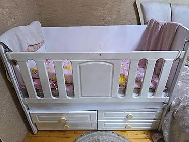 Oğlan və qız üçün, Dördbucaq, Beşik, Dəstsiz, Matras ilə, Yellənmə mexanizmsiz — 1