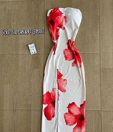 don: Qolsuz, strapless uzun don – qırmızı iri hibiskus çiçəyi printi ilə — 3
