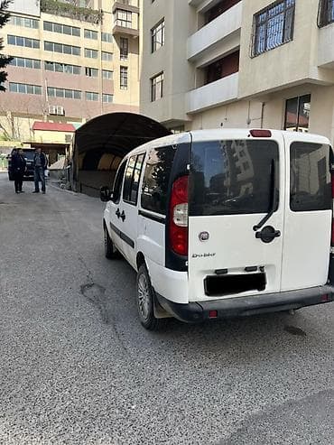 fiad doblo: Fiat Doblo (ağ rəng) – praktik və funksional miniven Xüsusiyyətlər: - — 6