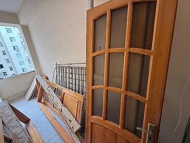 Taxta şüşəli otaq qapısı - Material: təbii ağac (şokolad yox, massiv
