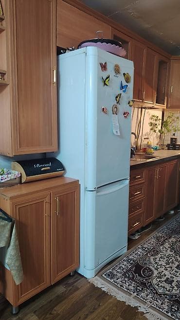 su xaladeniki: 2 qapılı Indesit Soyuducu Satılır, rəng - Ağ — 7