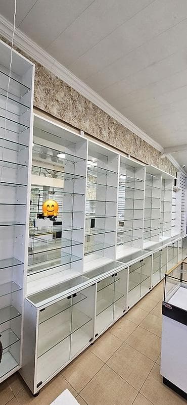 Mağaza vitrin mebeli və avadanlıqları - Material: ağ rəngli MDF