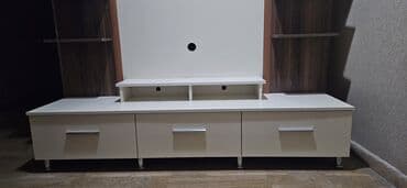 İşlənmiş, Düz TV altlığı, Polkalı