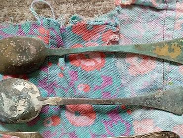 qedimi sufreler: Məhsul: Antik süfrə dəsti (3 ədəd) Təsvir: - 1 ədəd bəzəkli çəngəl və — 3