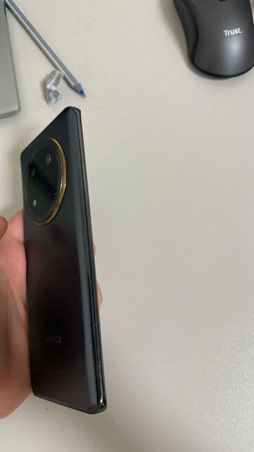 купить холодильник недорого с доставкой: Honor X9c, 256 ГБ, цвет - Черный, Беспроводная зарядка — 3