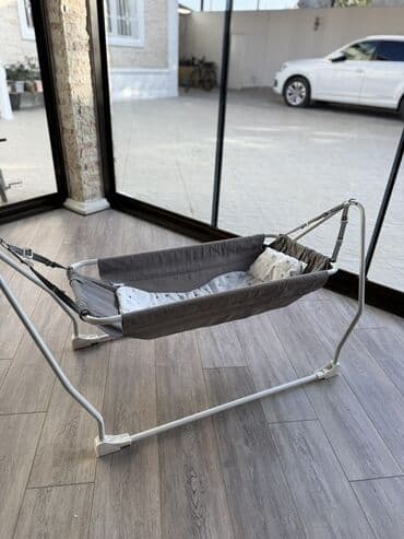 qız oğlan profil şəkilləri: Oğlan və qız üçün, Beşik, Dəstsiz, Matras ilə, Yellənmə mexanizm ilə — 1