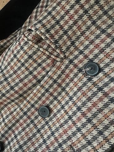 Sandro Coat
Wool
Like new
459 aN — 3