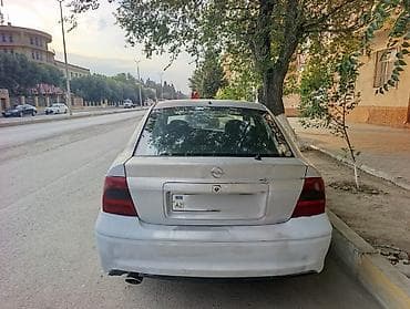 opel vectra b: Opel Vectra: 2 l | 1999 il 1235646 km Sedan — 2