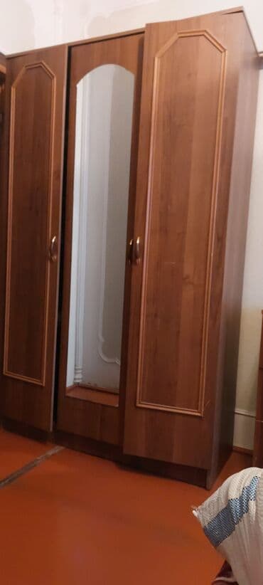 шкаф для стиральной машины в ванной: İşlənmiş, Açılan, 3 qapılı Düz dolab, Qarderob, paltar dolabı, Belarusiya — 2