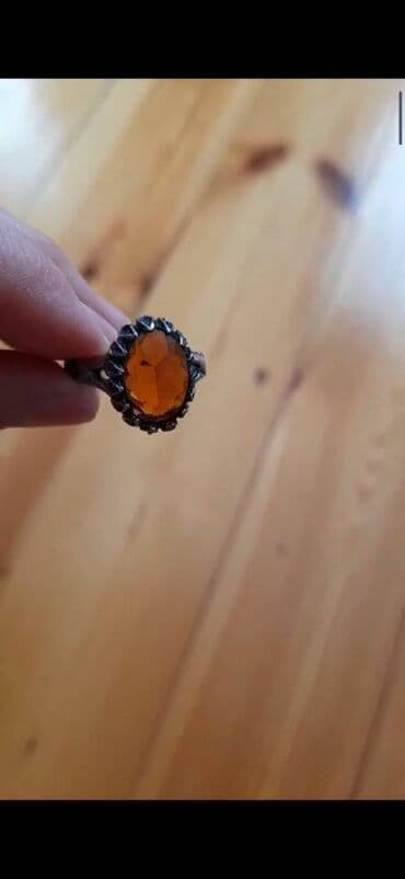 qaşsız qızıl üzüklər: Üzük — 1