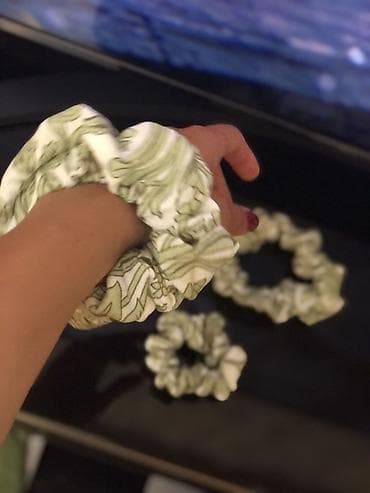 Личные вещи: Bitki naxışlı scrunchie saç rezinləri – 3-lü dəst 6 azn ( 1 ədəd 2 azn — 4