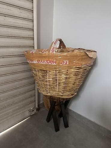 Böyük ölçülü əl toxuması səbət -Gence sebeti - Material: təbii