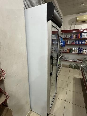 eynək vitrin: Uğur vitrin soyuducusu – model USS 374 DKL - İstehsal: Türkiyə (Uğur — 3