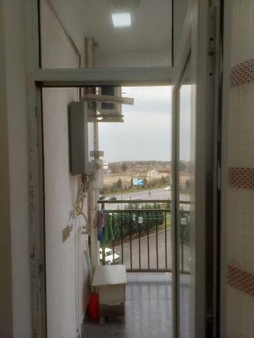 ev menzil: Ünvan: Sumqayit Bulvar,Akasya Park Bina tipi: Yeni Tikili 4/16 Ümumi — 3