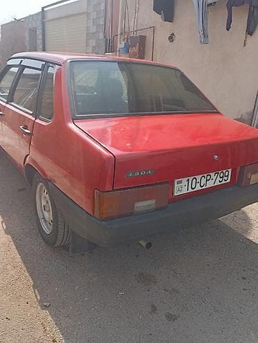vaz radiator: Lada 21099, qırmızı rəng, sedan korpus. - Mühərrik: benzinli — 2