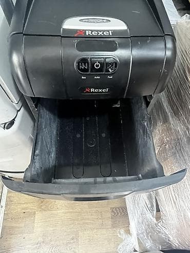 Şrederlər: Rexel 130X avtomatik kağız doğrayıcı - Marka/model: Rexel 130X - — 3