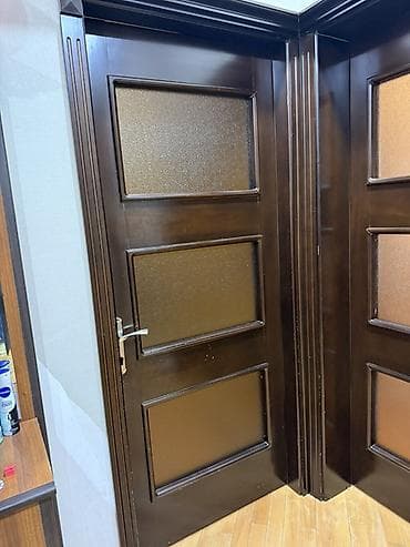 seyf qapılar ucuz: Satılır: Giriş və daxili qapı dəsti - Giriş qapısı: Tünd rəngli — 2