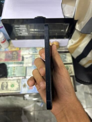 ikinci el apple 13: IPhone 13, 128 ГБ, Черный, Face ID — 10