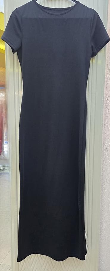 Qara rəngli sadə dizaynlı qadın paltarı - Model: düz kəsim