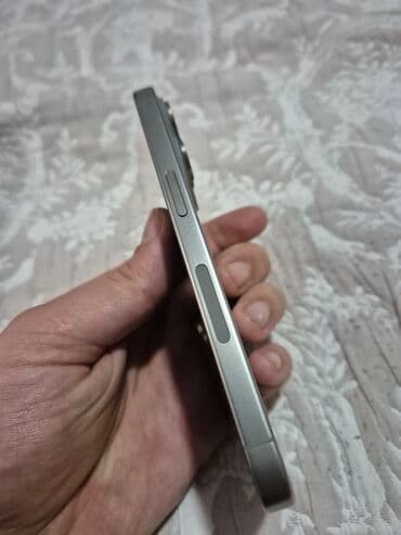 iphone dubay 15: IPhone 15 Pro, Gümüşü, Simsiz şarj — 5