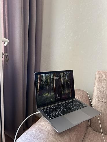 ssd har disk: İşlənmiş Apple MacBook, 13.3 ", Apple M1, 256 GB, Ünvandan götürmə — 2
