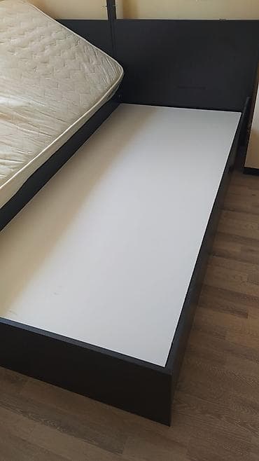 İşlənmiş, Təknəfərlik çarpayı, Bazasız, Matras ilə, Siyirməsiz — 2