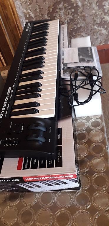 tv box купить: Sintezator midi 
yenidir karopkada 10 gündür alinib — 1