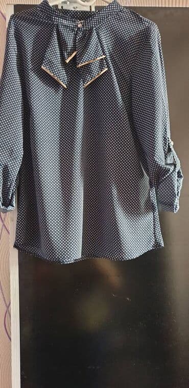 3 duymə koynək: Yeni 42 olcude köynək satılır.Qiyməti 10 azn unvan Xalqlar Dostluğu — 3